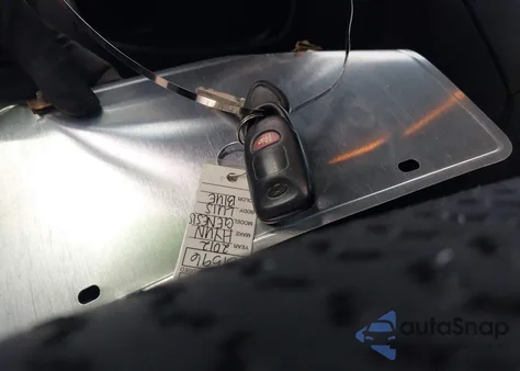 2012 Hyundai Genesis 2.0T z USA, uszkodzony, nr VIN KMHHT6KD8CU065880